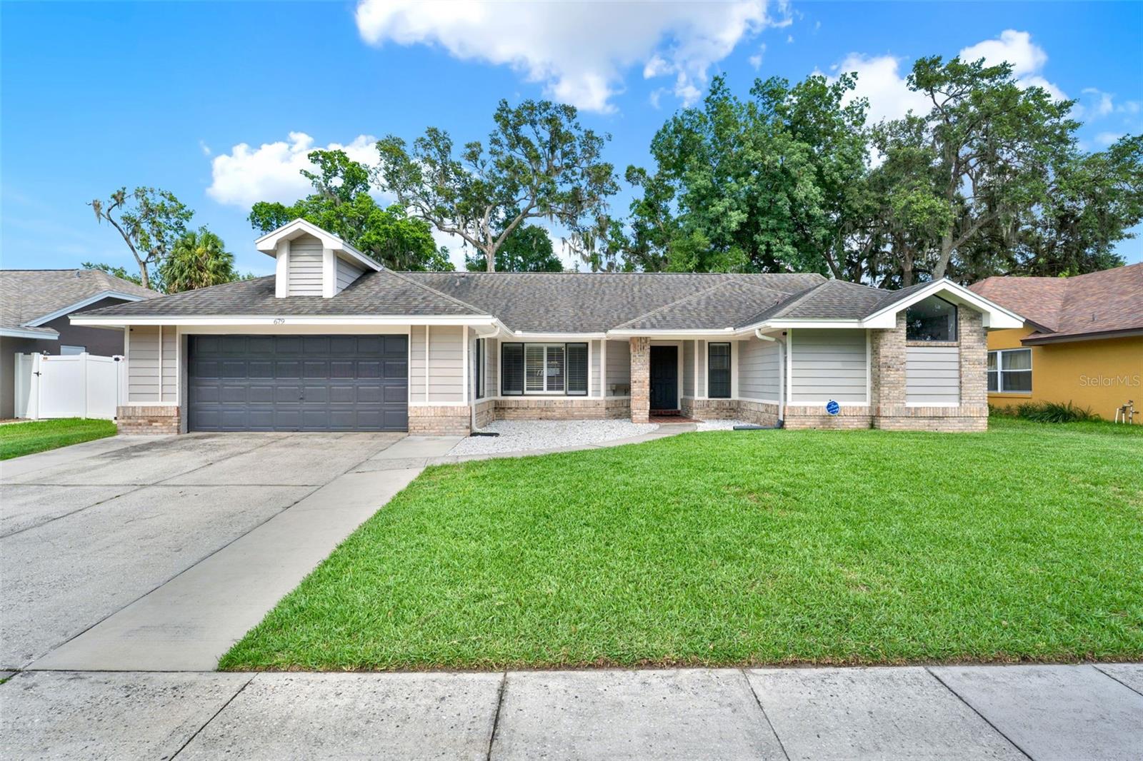 679 N ENDEAVOUR DR