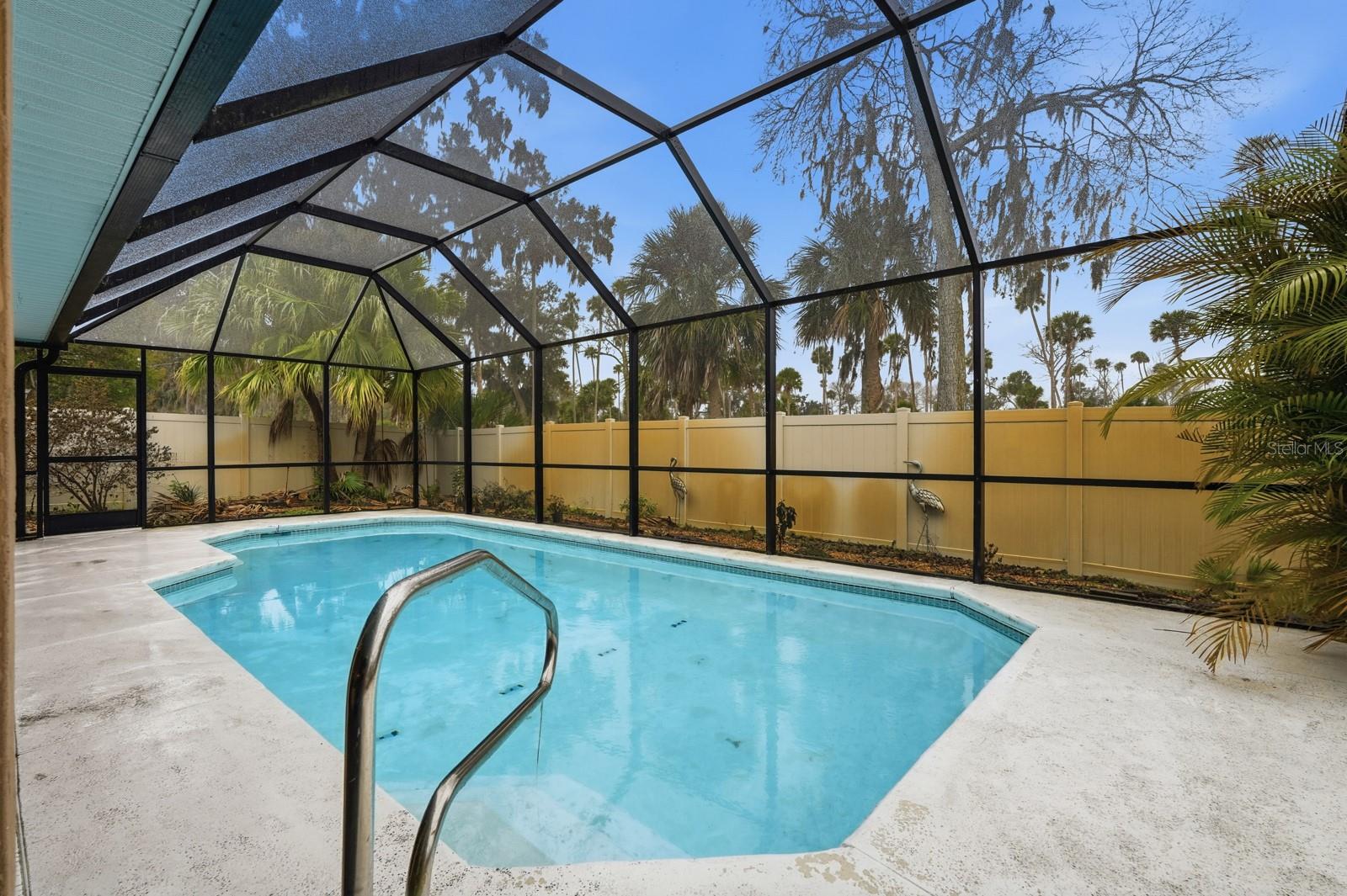 BRYAN CAVE ESTATES - Residential