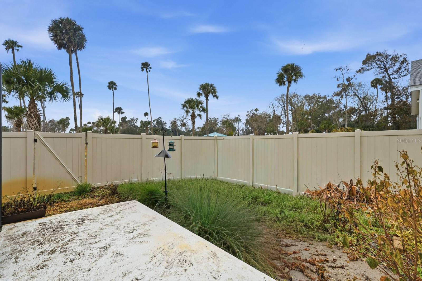 BRYAN CAVE ESTATES - Residential