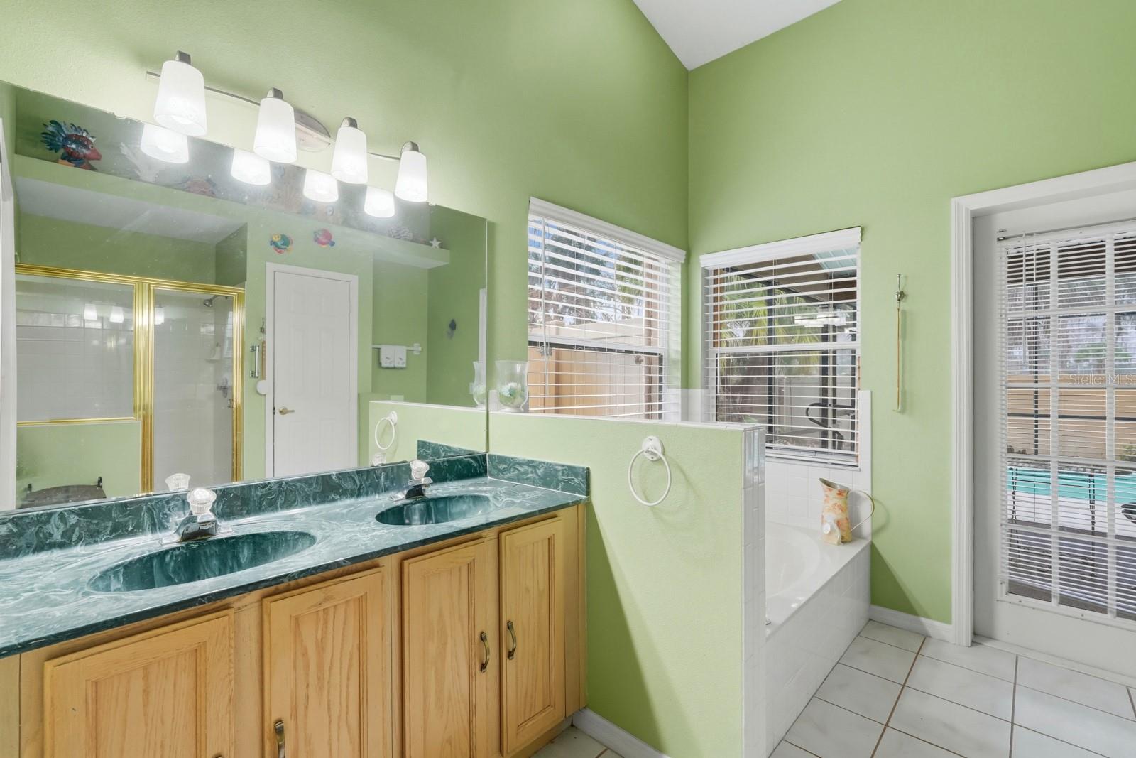 BRYAN CAVE ESTATES - Residential