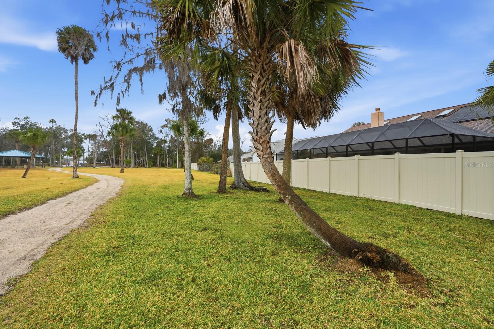 BRYAN CAVE ESTATES - Residential