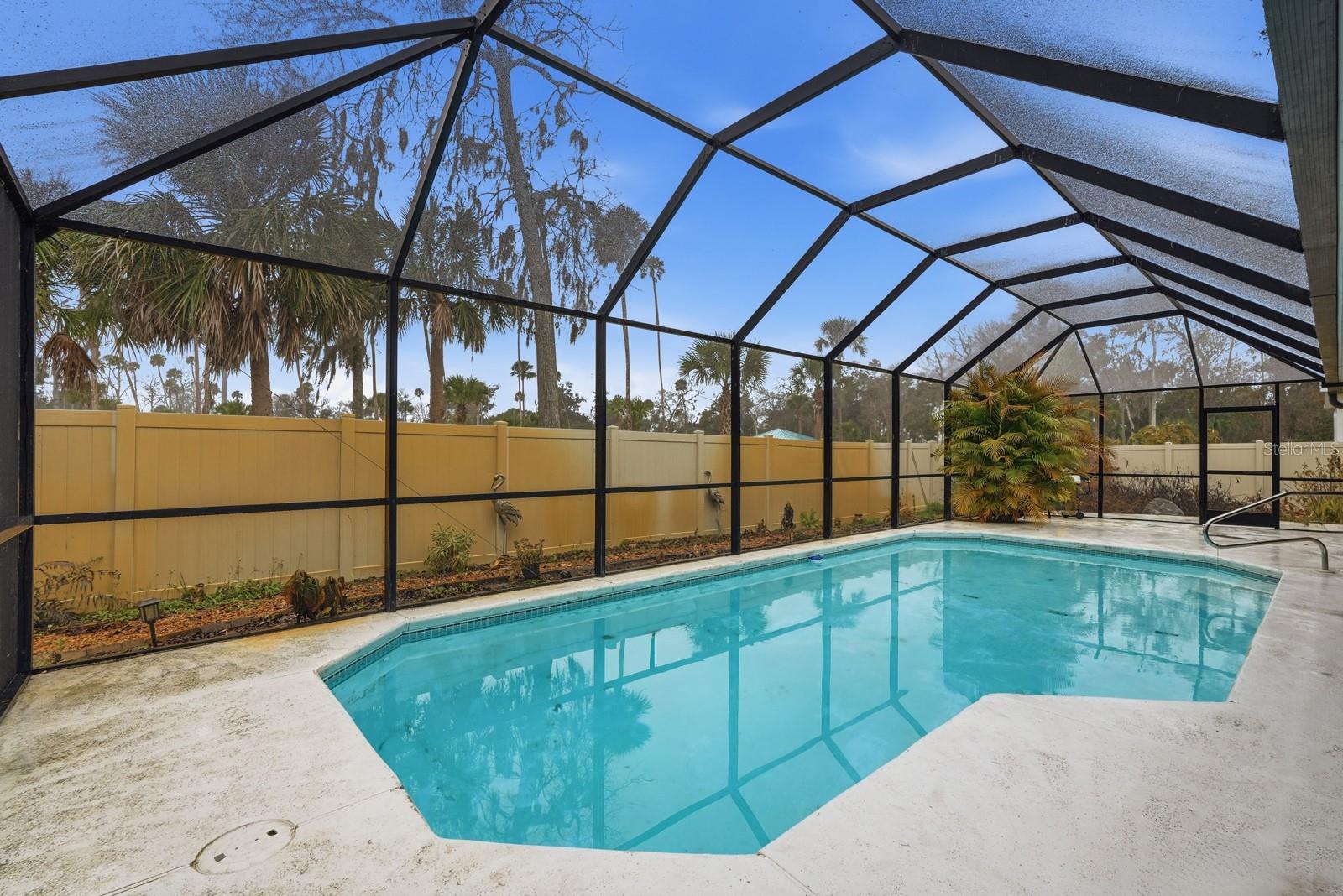 BRYAN CAVE ESTATES - Residential