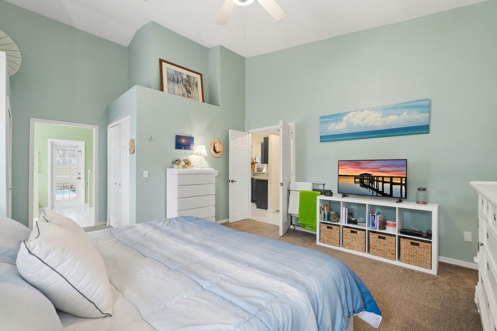 BRYAN CAVE ESTATES - Residential