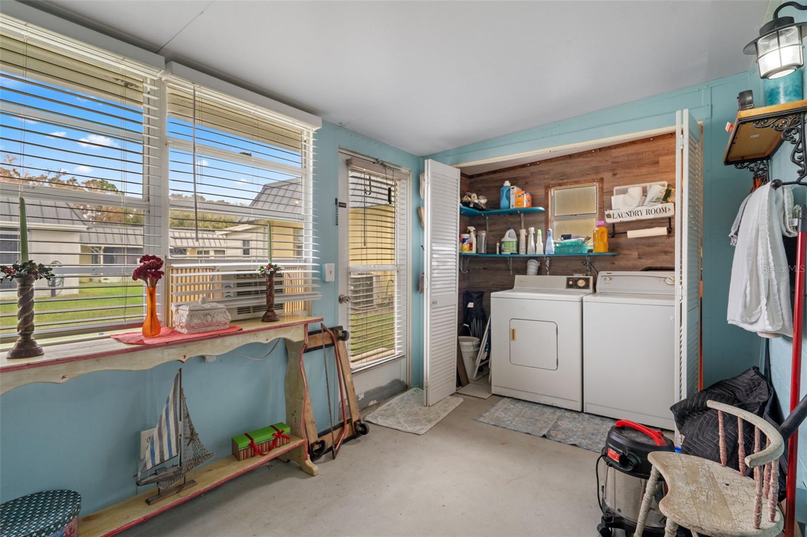 PARADISE POINTE WEST - Residential Lease