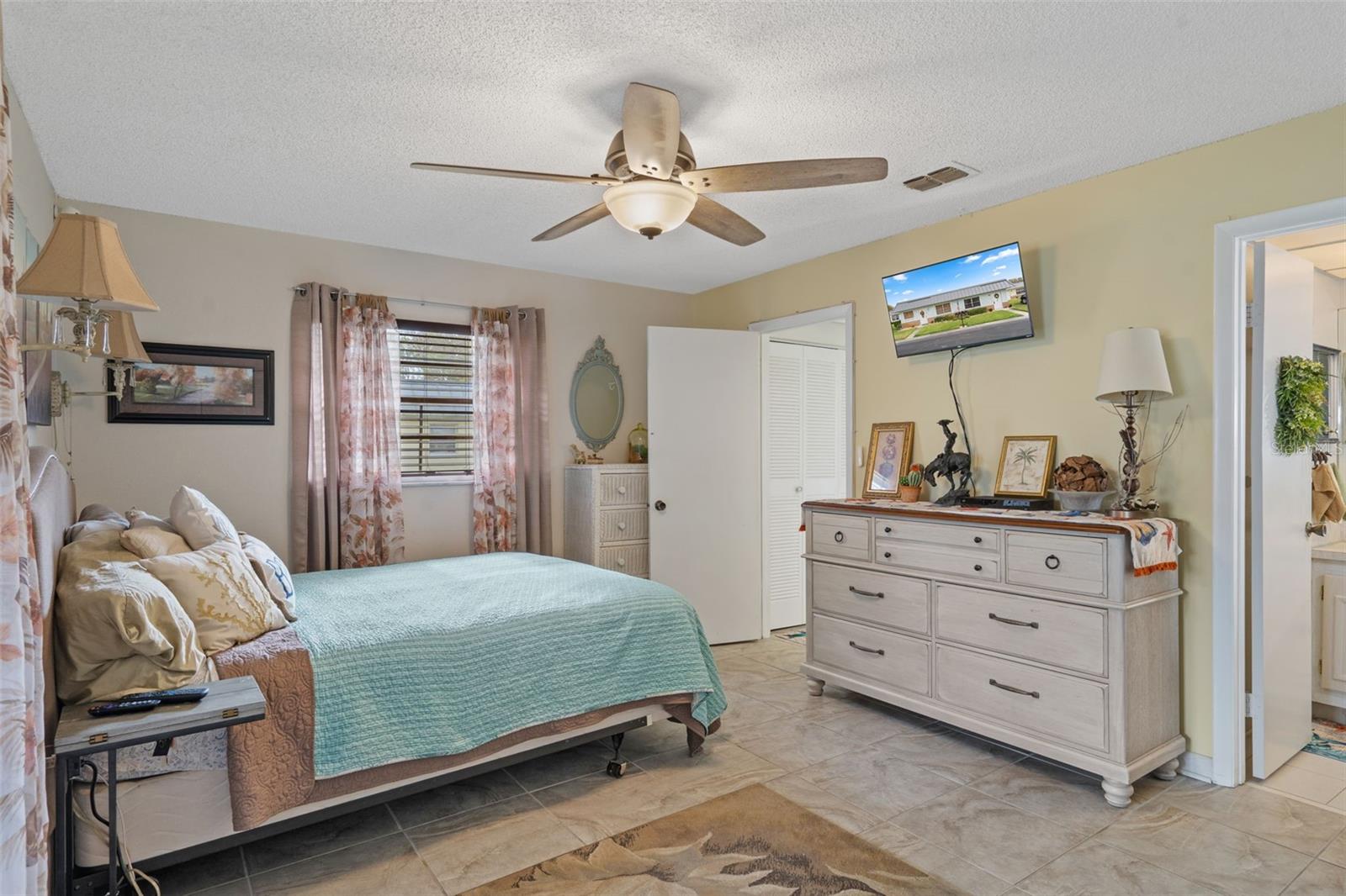 PARADISE POINTE WEST - Residential Lease