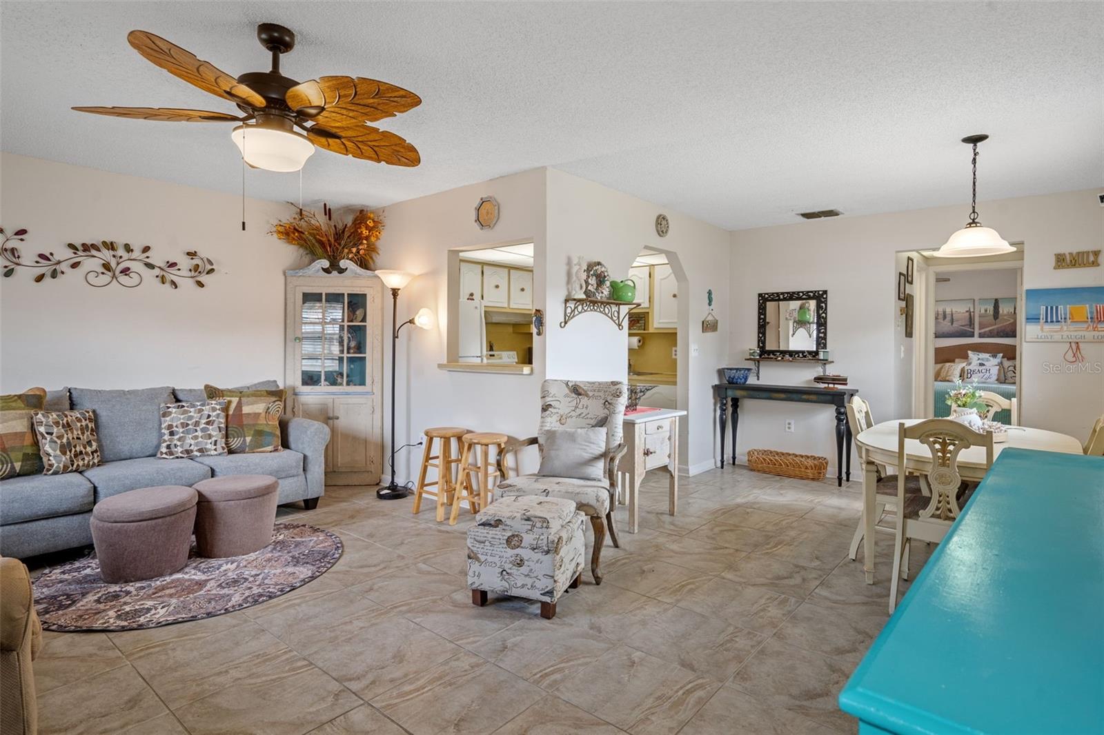 PARADISE POINTE WEST - Residential Lease