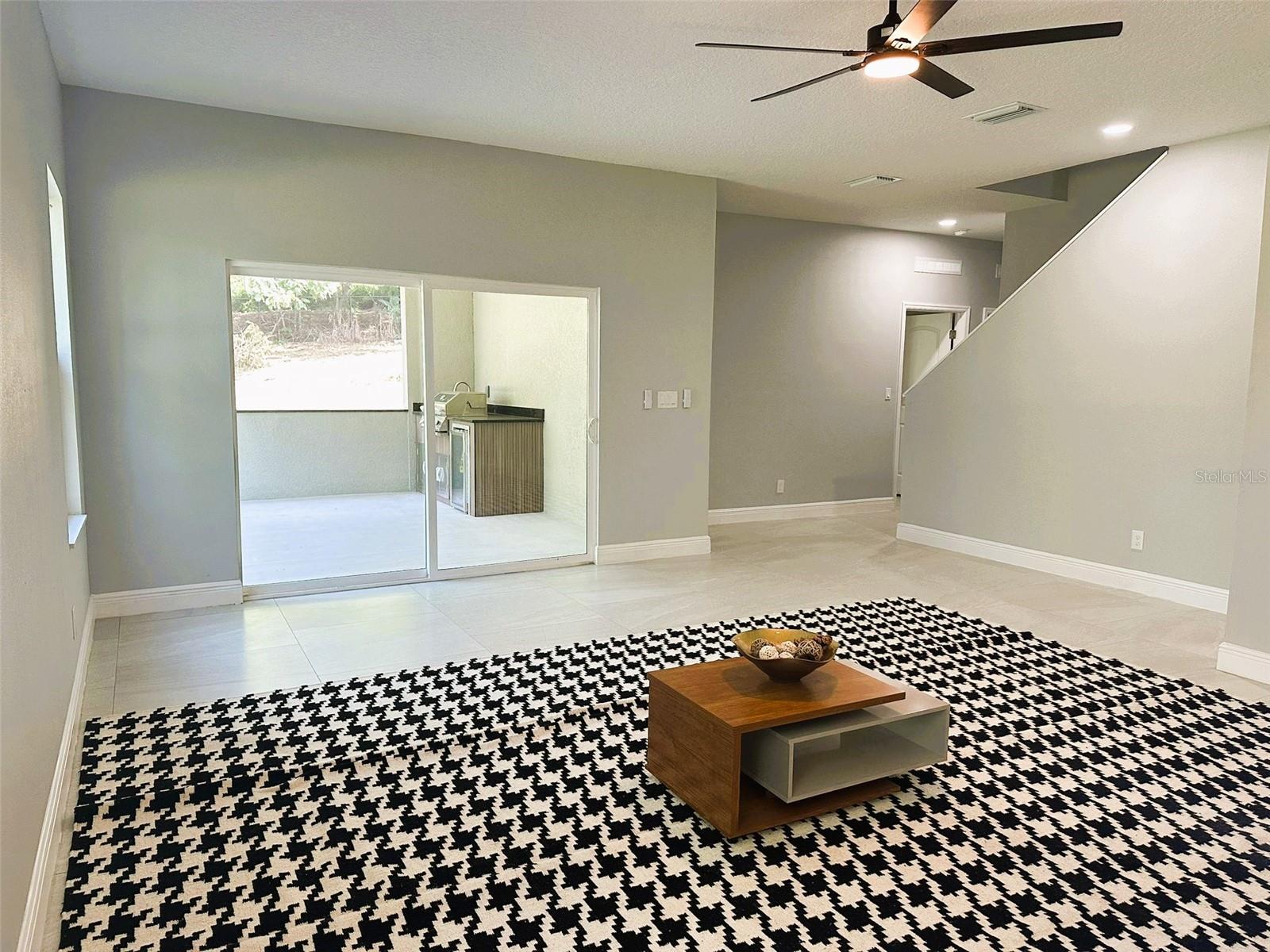 CALABAY PARC AT TOWER LAKE - Residential