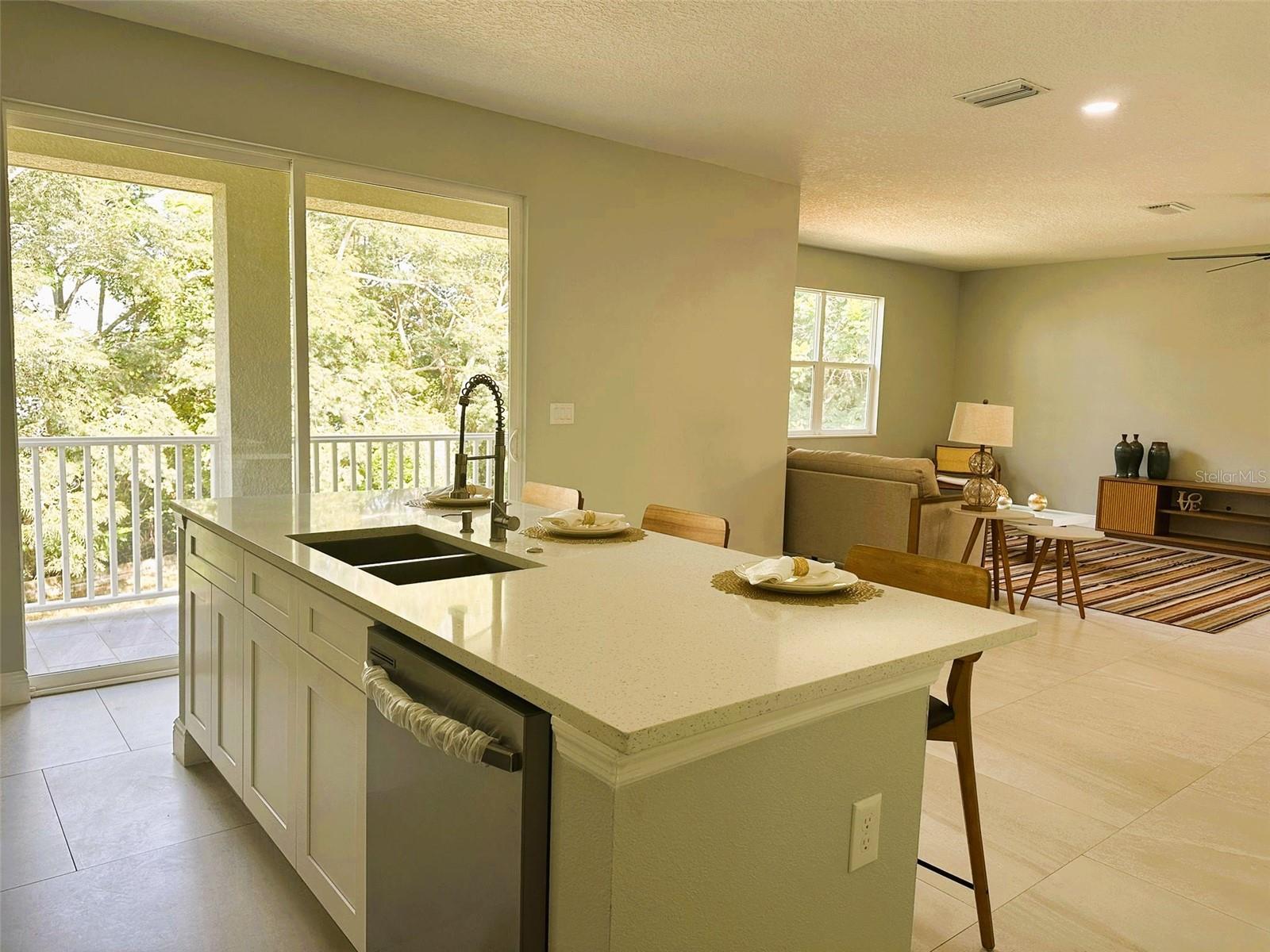 CALABAY PARC AT TOWER LAKE - Residential