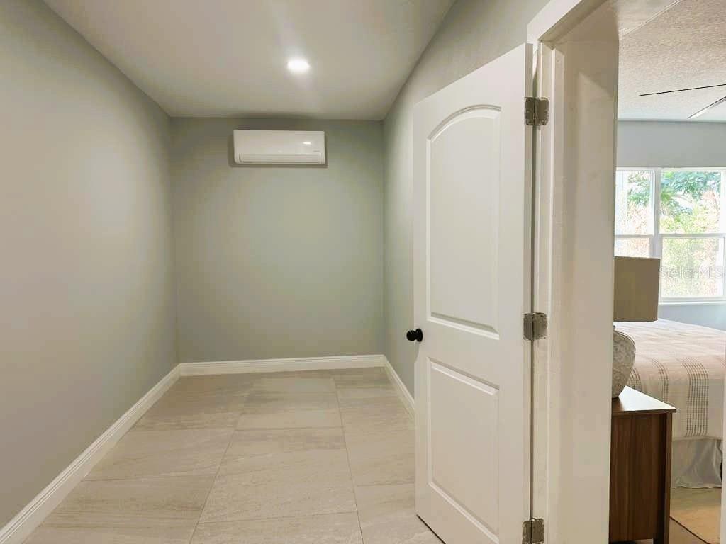 CALABAY PARC AT TOWER LAKE - Residential