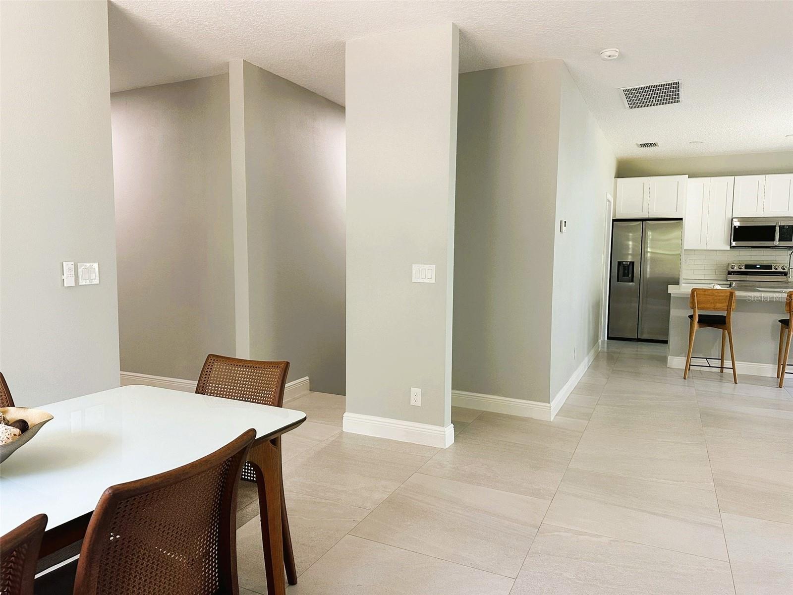 CALABAY PARC AT TOWER LAKE - Residential