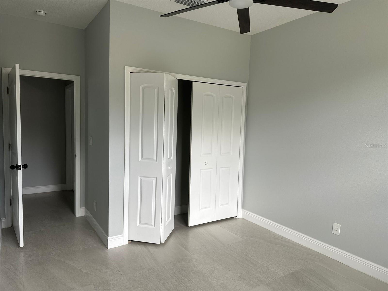 CALABAY PARC AT TOWER LAKE - Residential