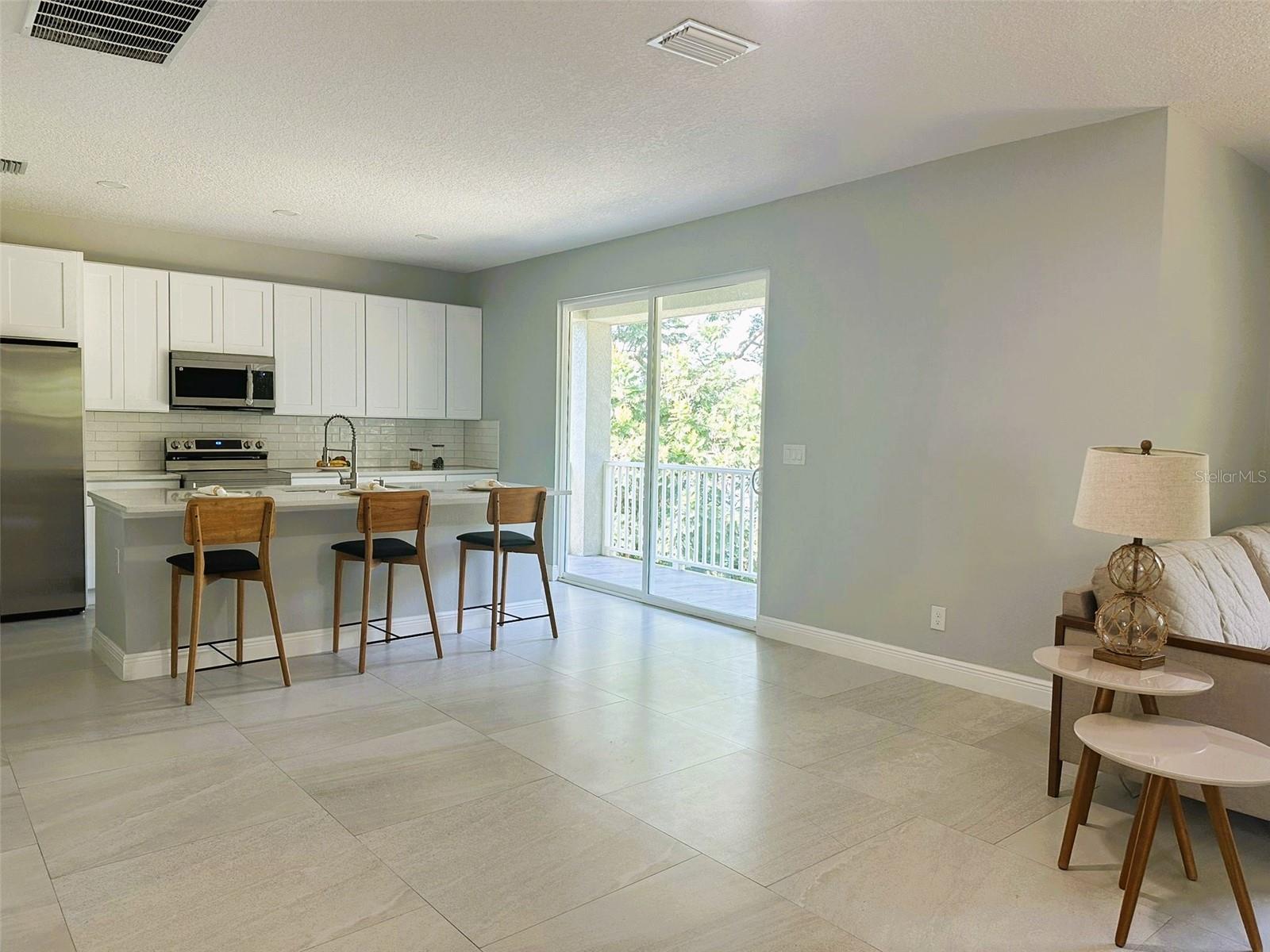 CALABAY PARC AT TOWER LAKE - Residential