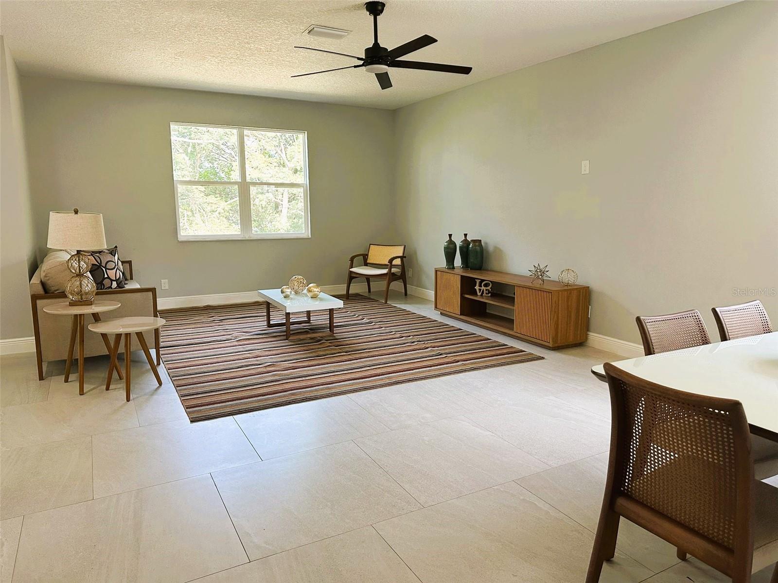 CALABAY PARC AT TOWER LAKE - Residential