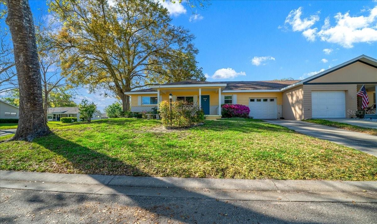 CIRCLE SQUARE WOODS - Residential