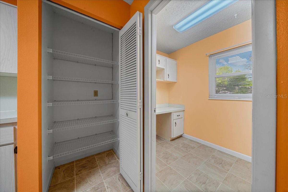 CIRCLE SQUARE WOODS - Residential