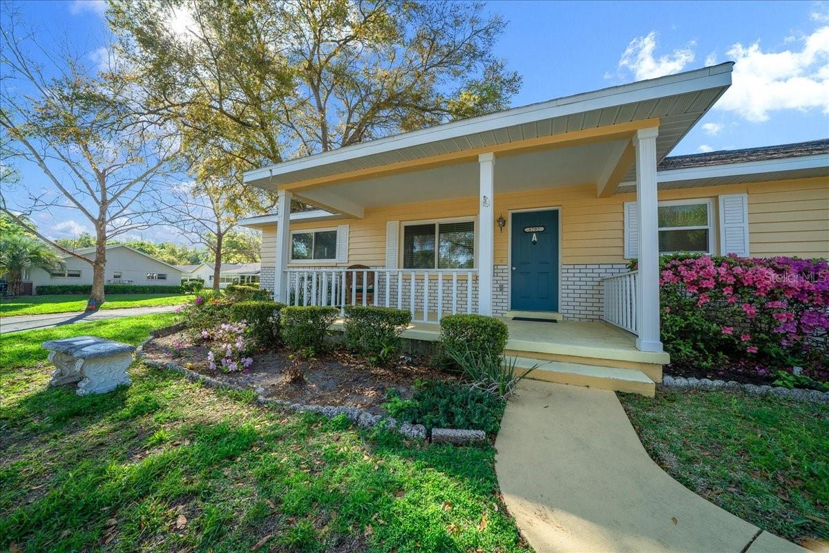 CIRCLE SQUARE WOODS - Residential