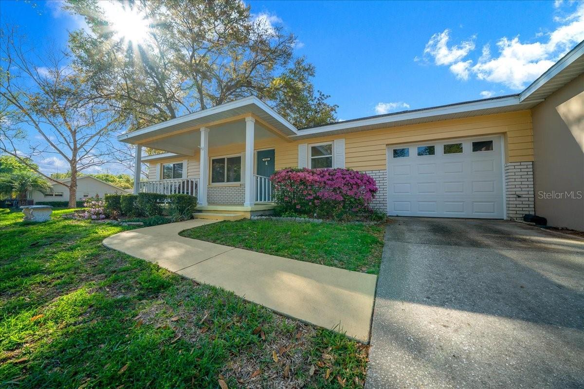 CIRCLE SQUARE WOODS - Residential