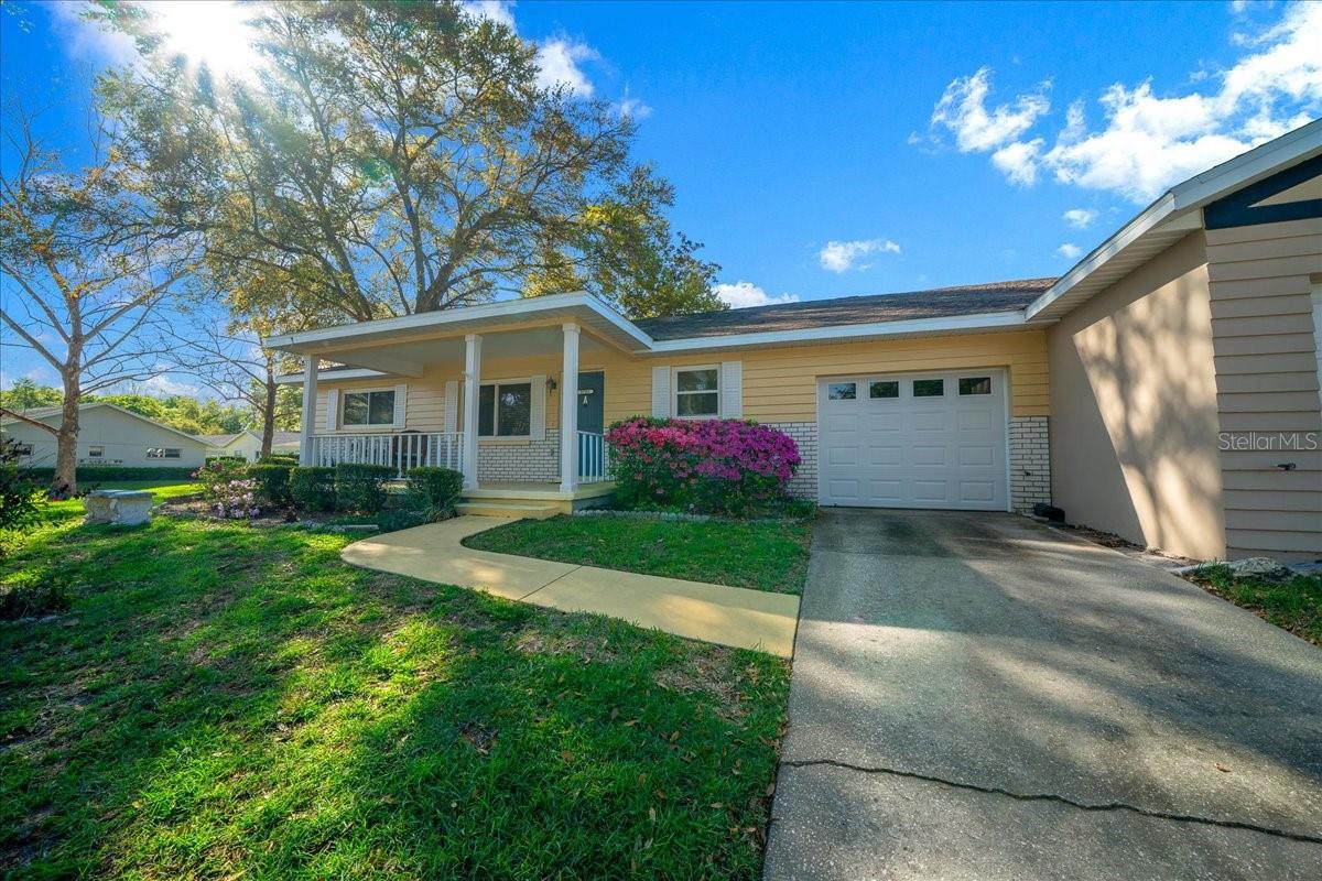 CIRCLE SQUARE WOODS - Residential