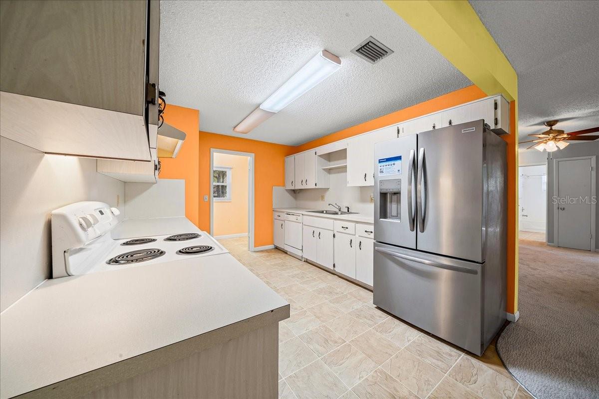 CIRCLE SQUARE WOODS - Residential