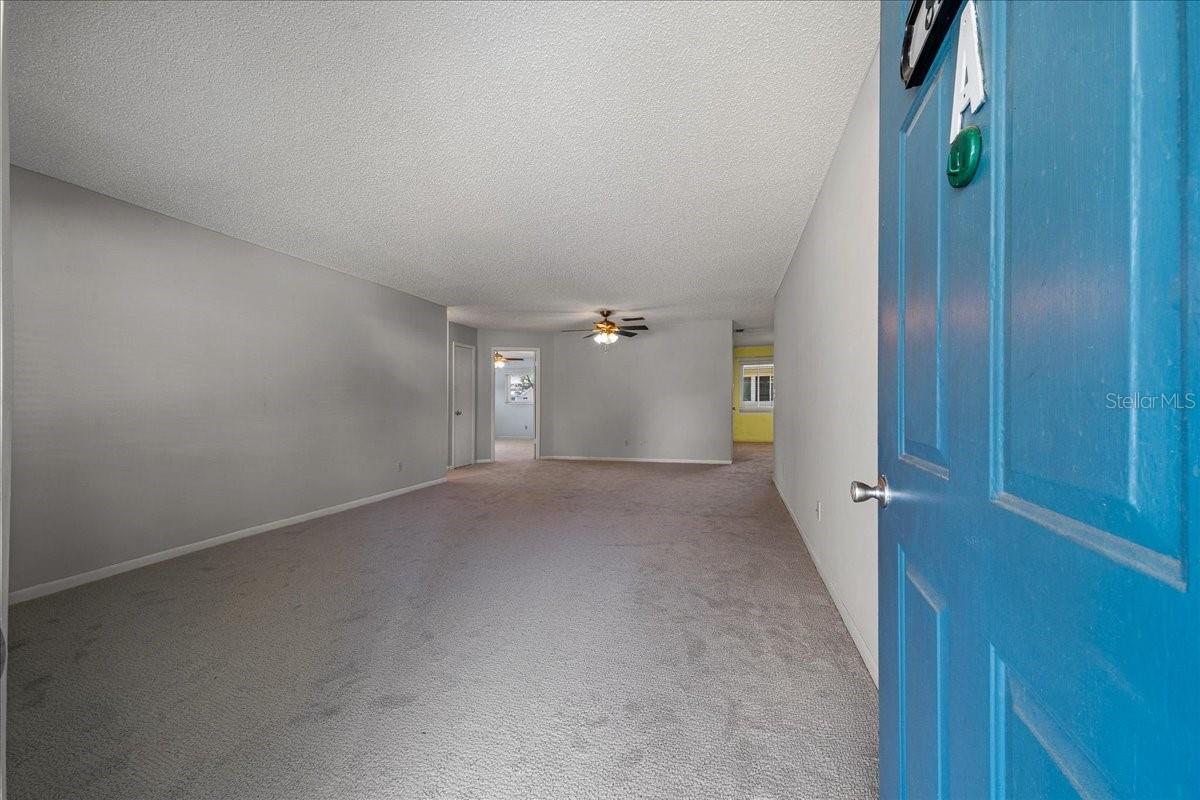 CIRCLE SQUARE WOODS - Residential