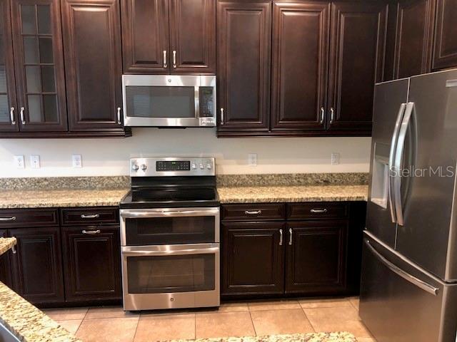 MAPLE GLEN/7 OAKS - Residential Lease