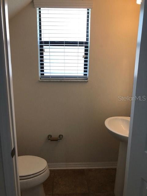 MAPLE GLEN/7 OAKS - Residential Lease