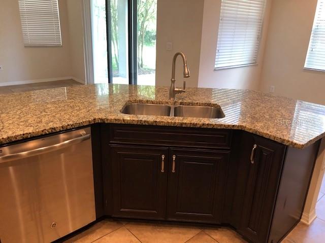 MAPLE GLEN/7 OAKS - Residential Lease