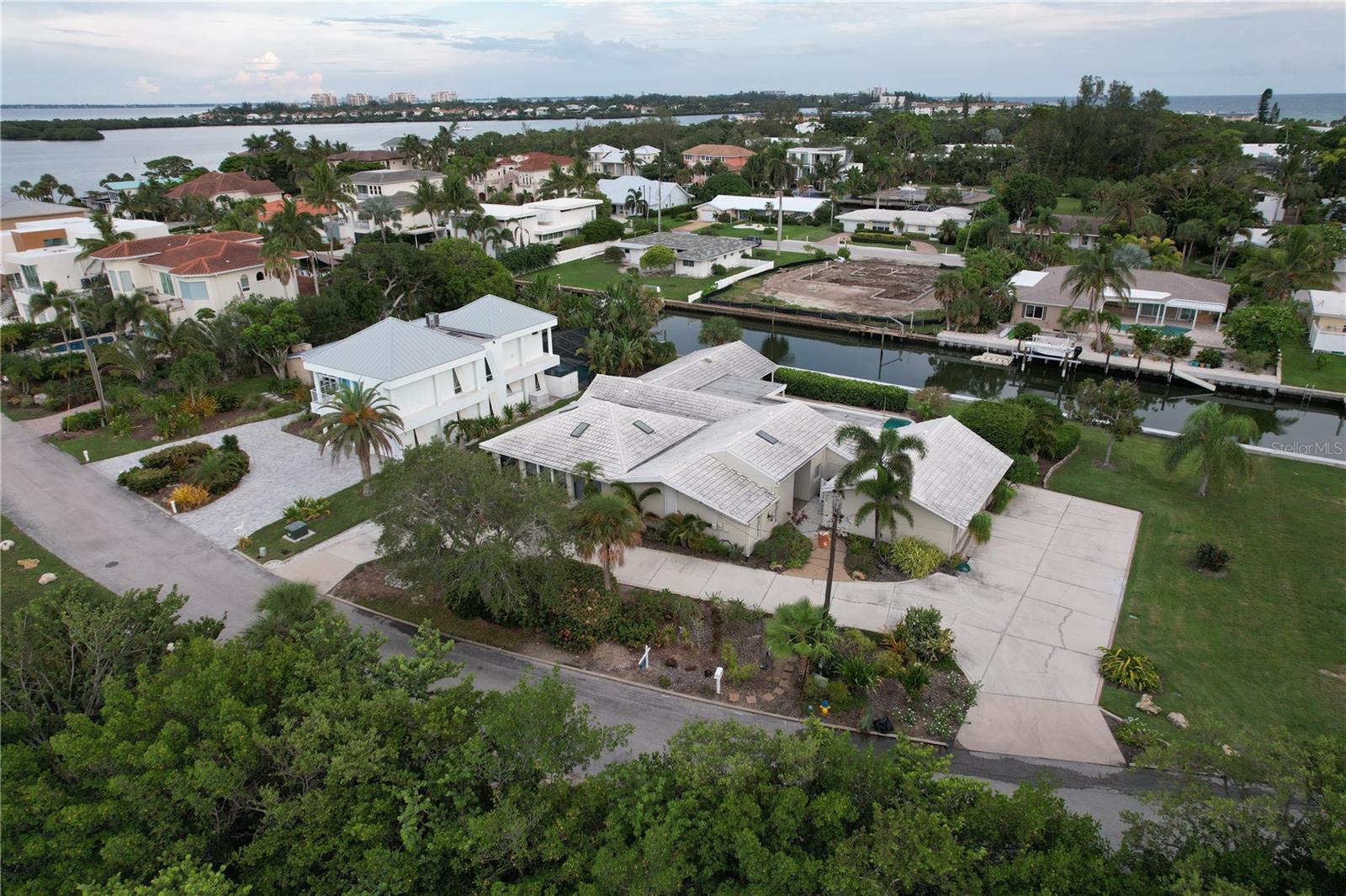 LONGBOAT KEY ESTATES - Land
