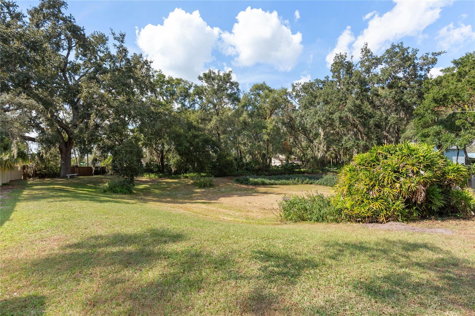 CHELSEA WOODS - Residential