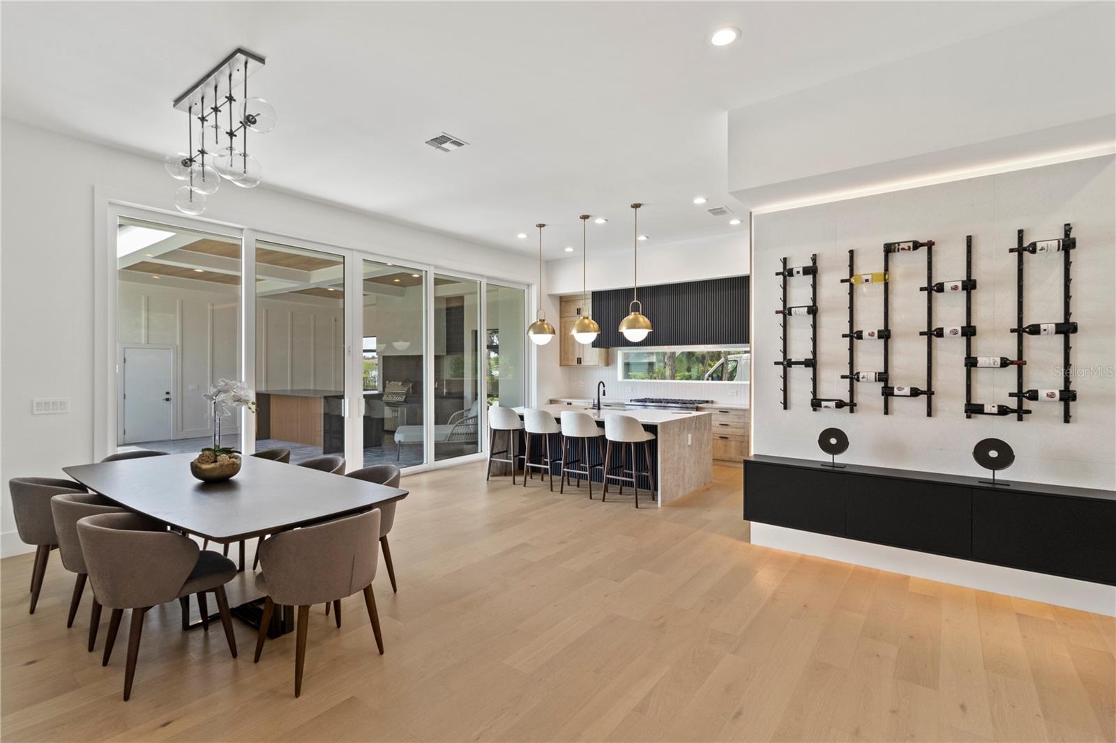 LAKE HANCOCK SHORES - Residential