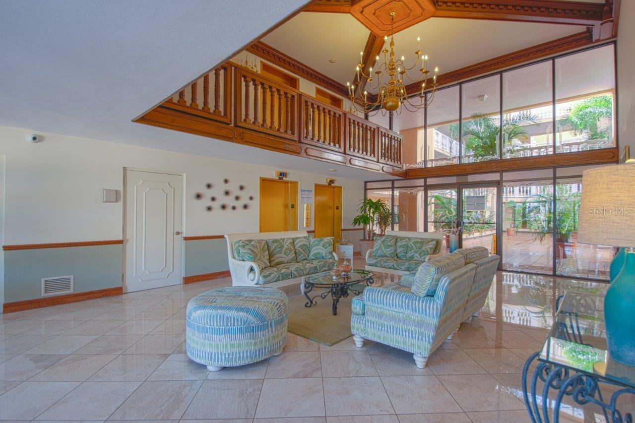 SILVER SANDS BEACH & RACQUET CLUB - Residential