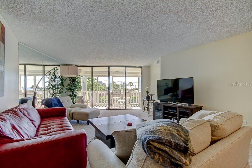 SILVER SANDS BEACH & RACQUET CLUB - Residential