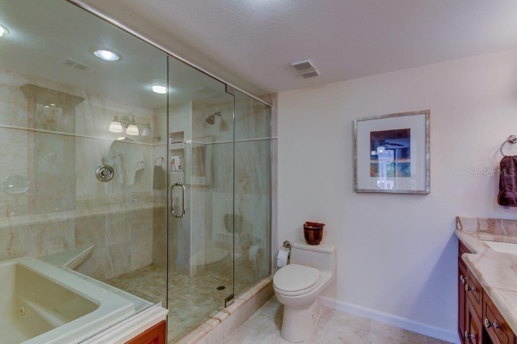 SILVER SANDS BEACH & RACQUET CLUB - Residential