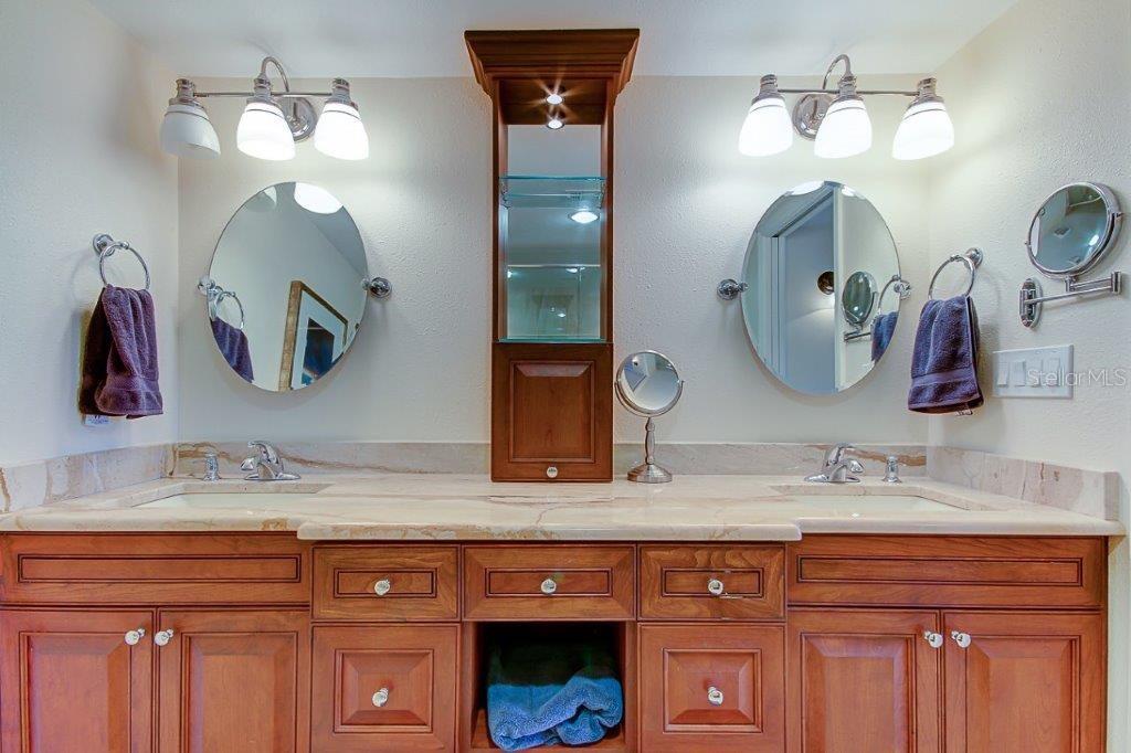 SILVER SANDS BEACH & RACQUET CLUB - Residential