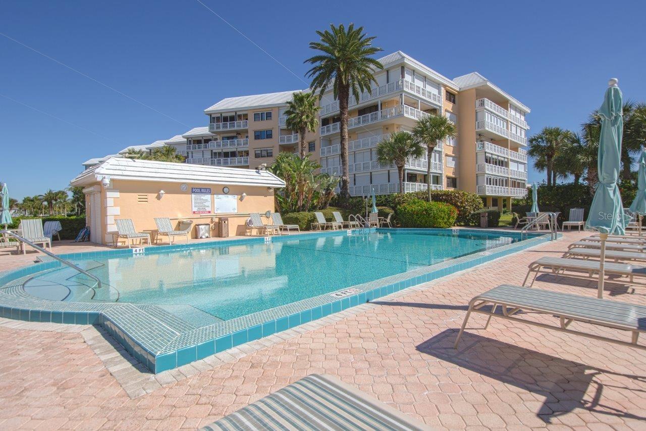 SILVER SANDS BEACH & RACQUET CLUB - Residential