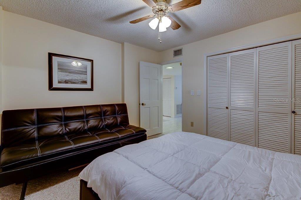 SILVER SANDS BEACH & RACQUET CLUB - Residential