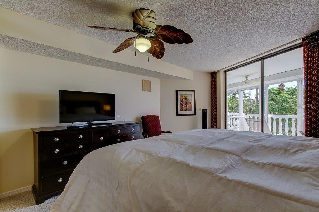 SILVER SANDS BEACH & RACQUET CLUB - Residential