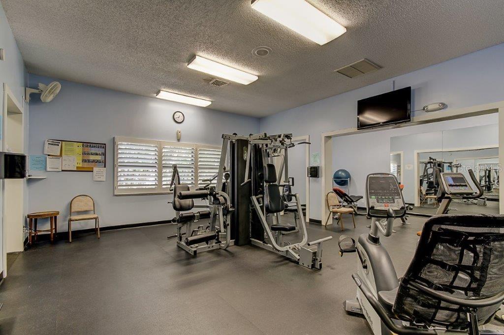 SILVER SANDS BEACH & RACQUET CLUB - Residential