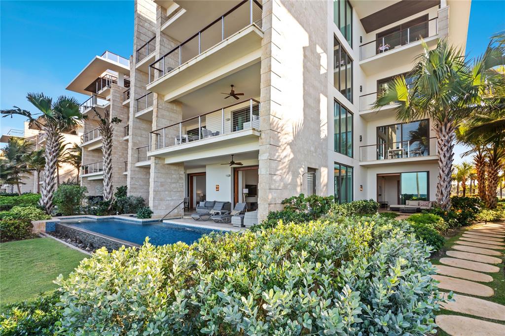 WEST BEACH RESIDENCE - Residential