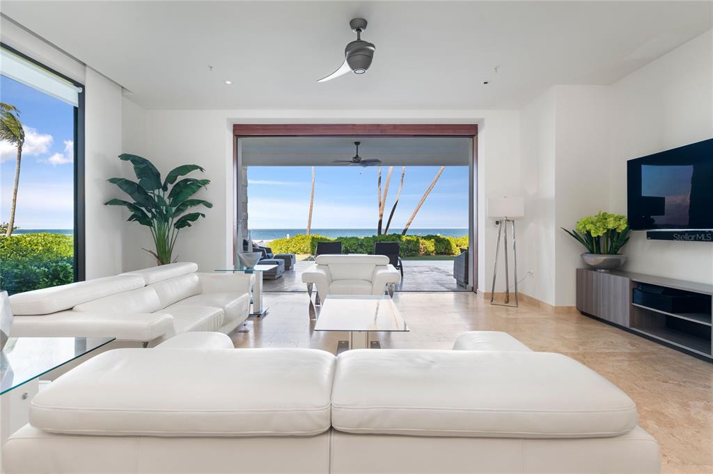 WEST BEACH RESIDENCE - Residential