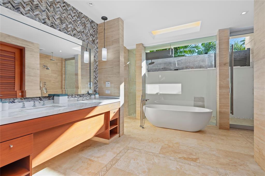WEST BEACH RESIDENCE - Residential