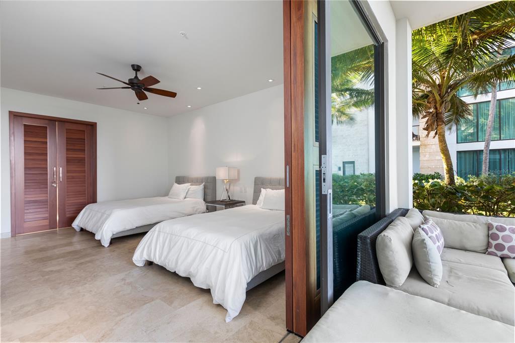WEST BEACH RESIDENCE - Residential