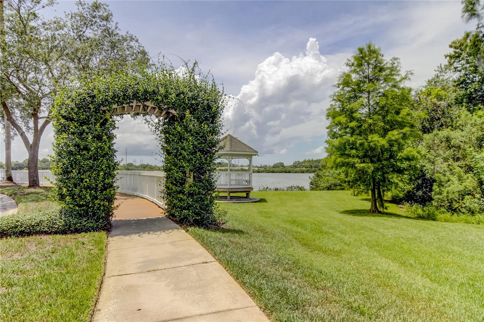 WESTCHASE SEC 430A - Residential Lease