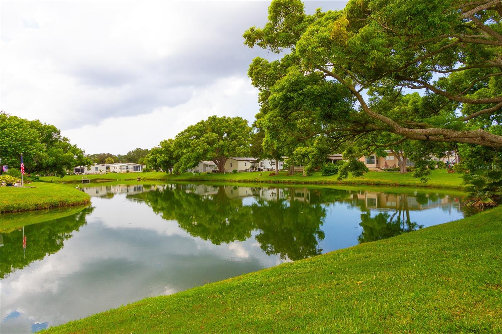 172 CLUBVIEW DRIVE 5