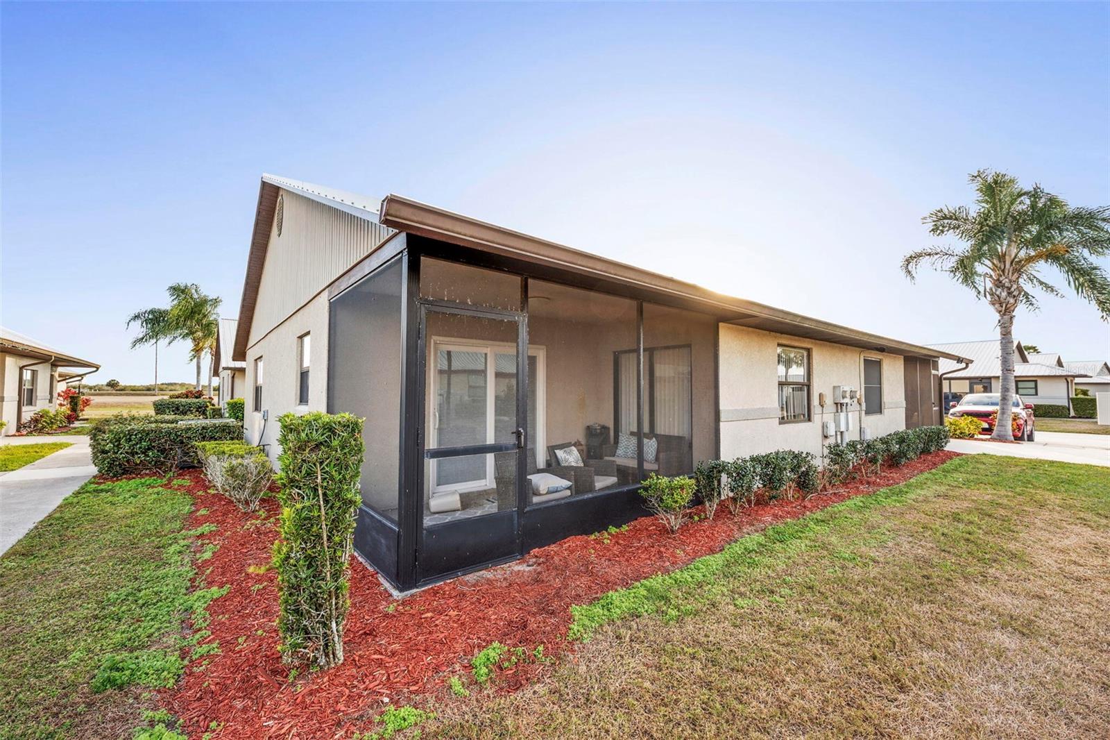 COUNTRY CLUB VILLAS 01 & 02 SP LAKE - Residential