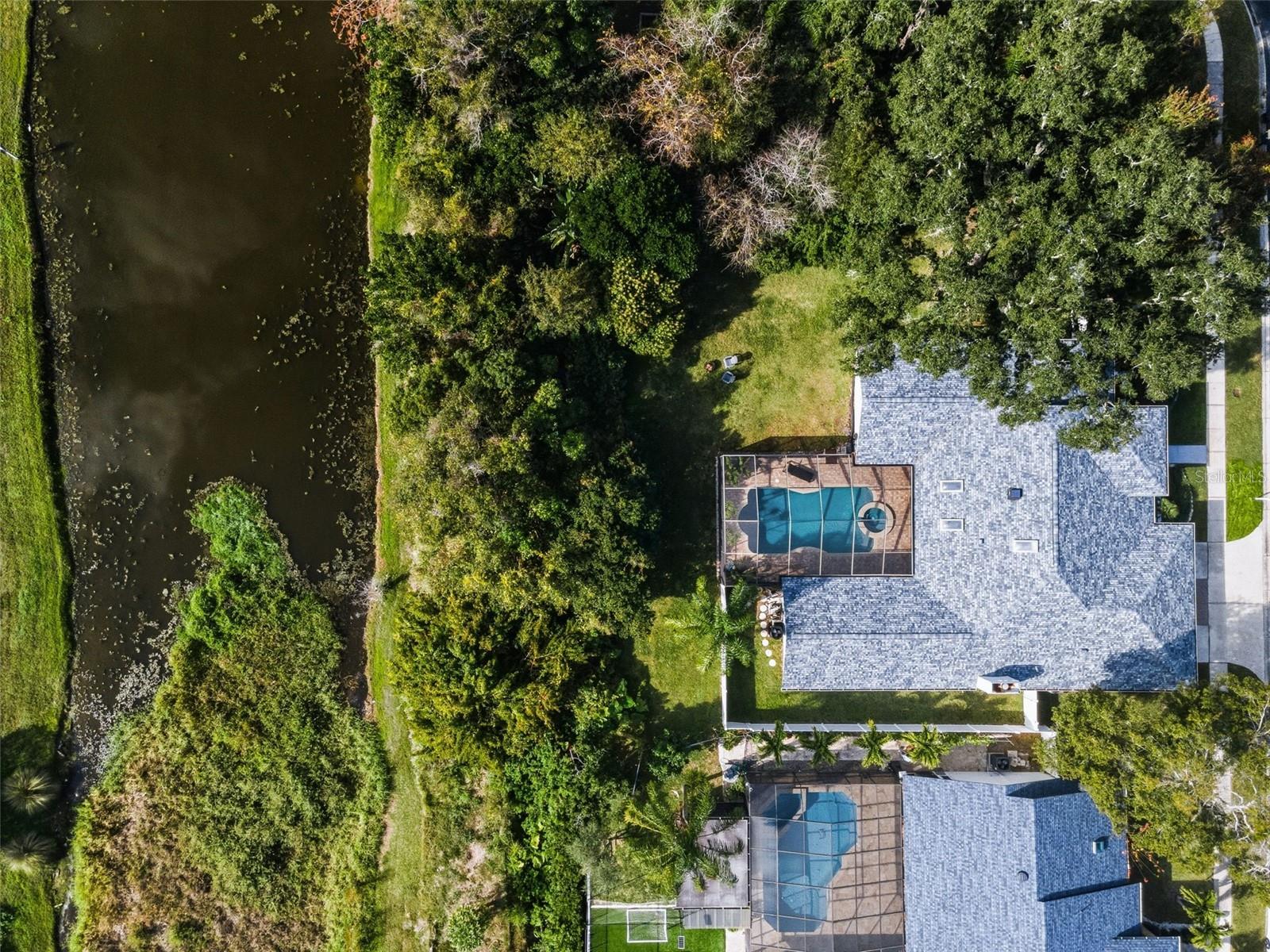 CREST SUB THE - Residential