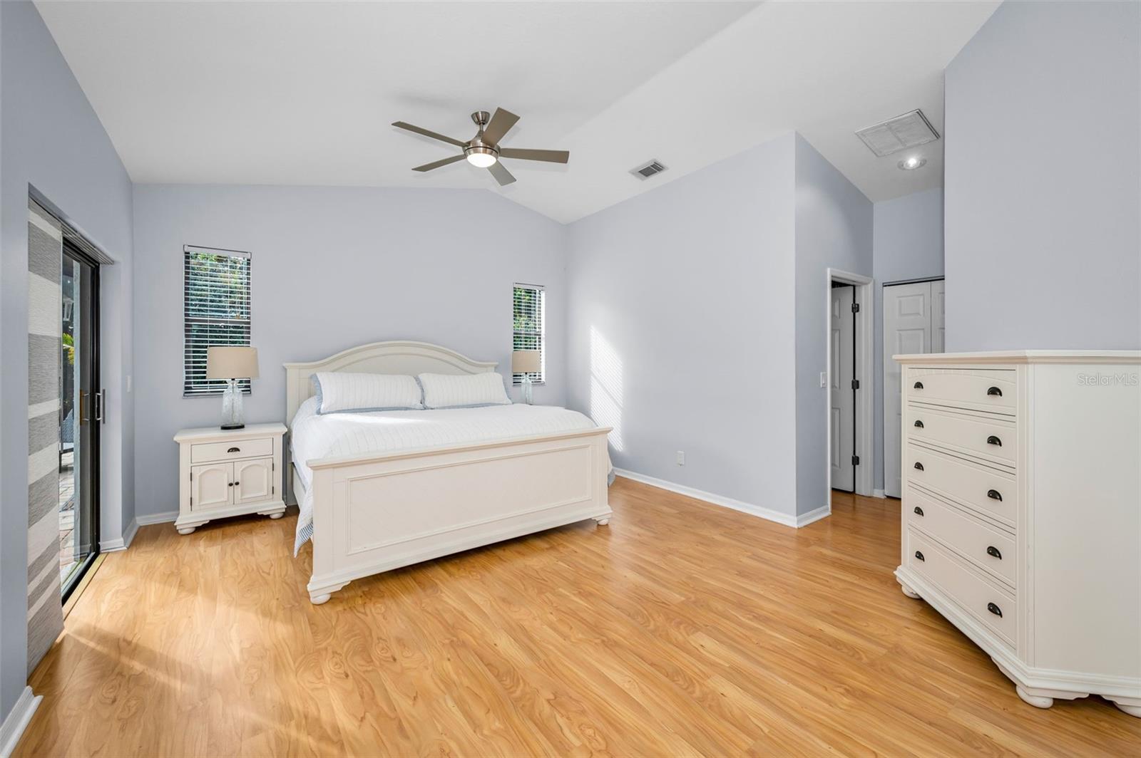 CREST SUB THE - Residential