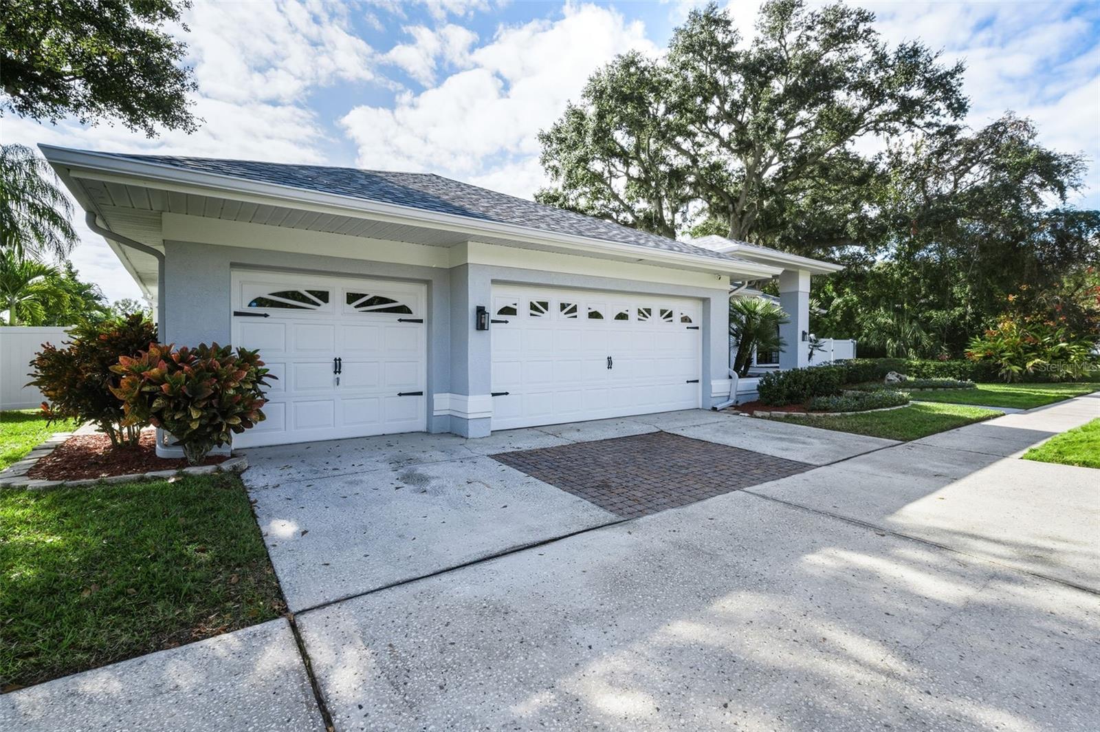 CREST SUB THE - Residential