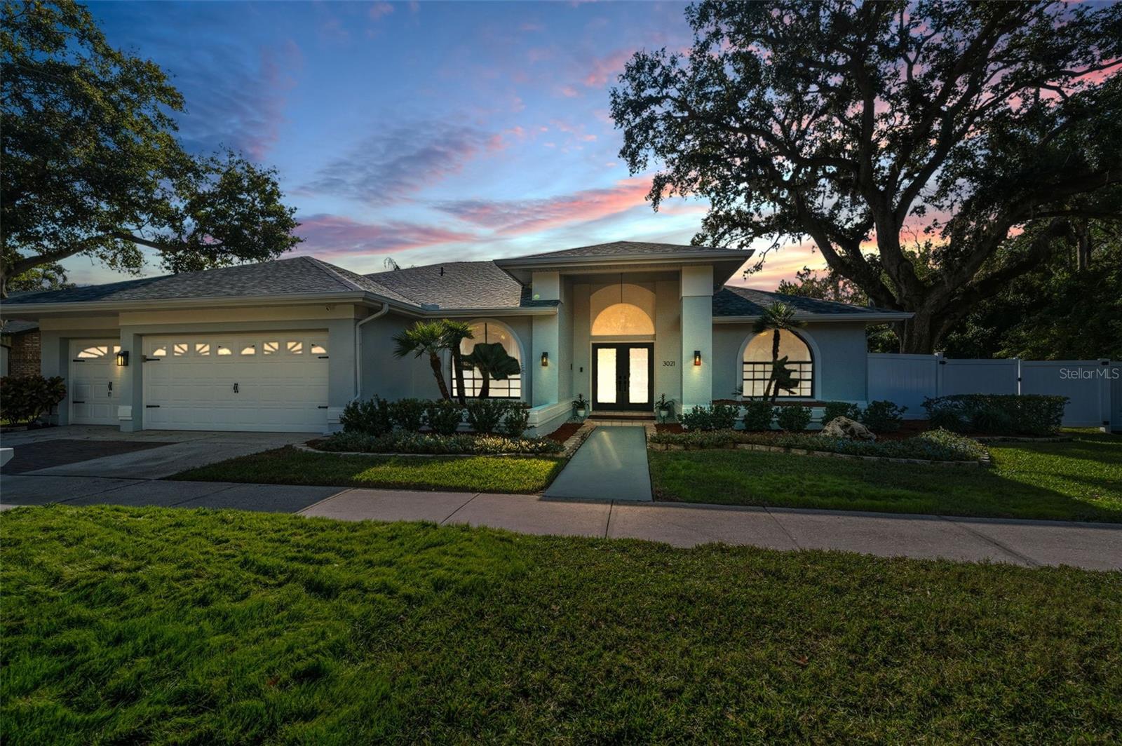 CREST SUB THE - Residential