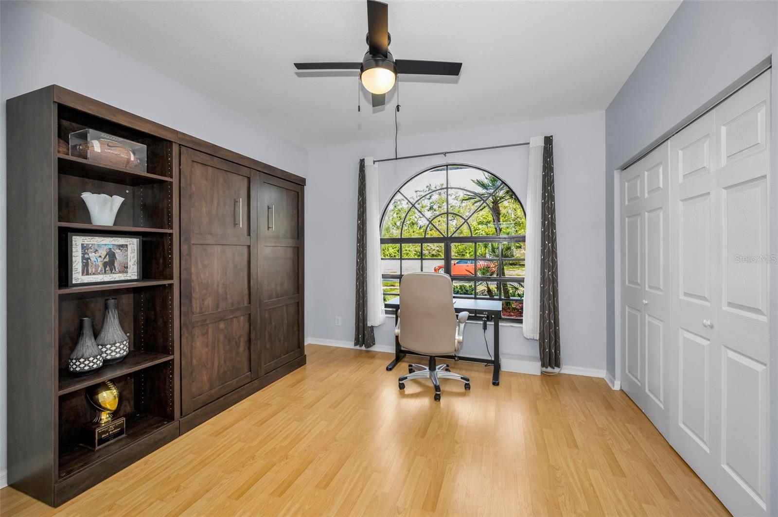 CREST SUB THE - Residential